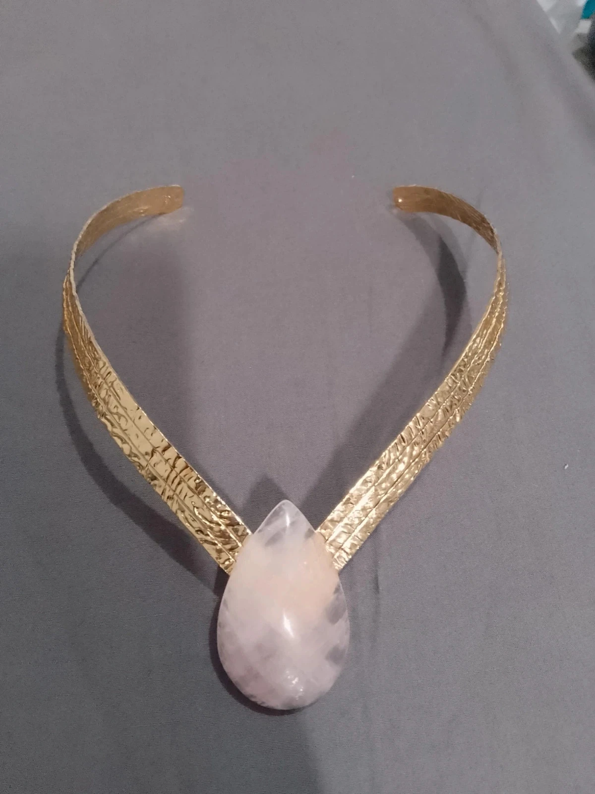 Collier torque pierre de quartz rose – photo 2
